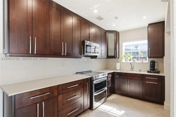 7151 SW 14th, Pembroke Pines, FL 33023