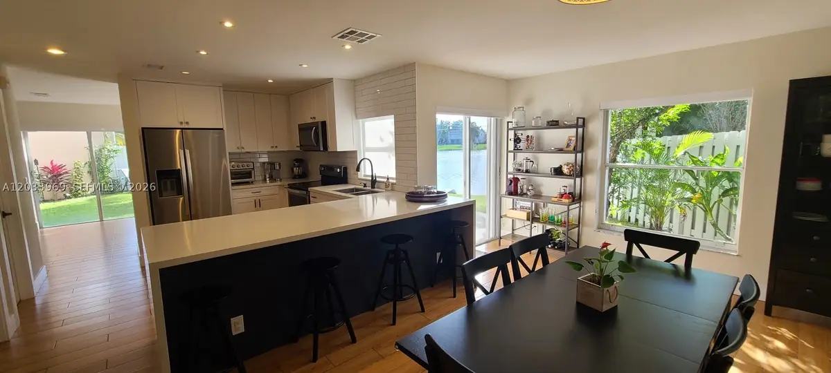 320 SW 99th, Pembroke Pines, FL 33025 - #1