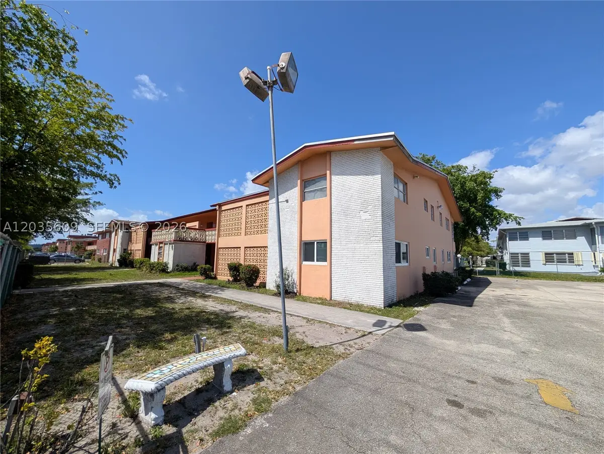 19080 NE 3rd #311, Miami, FL 33179 - #1