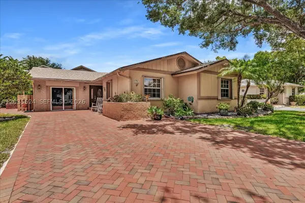 2155 Nova Village, Davie, FL 33317