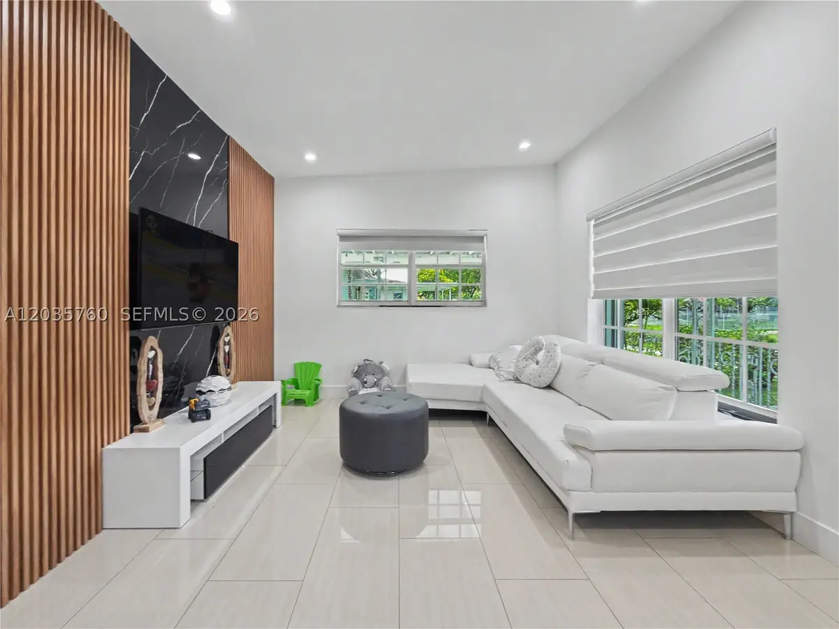 960 NE 146th, North Miami, FL 33161 - #1