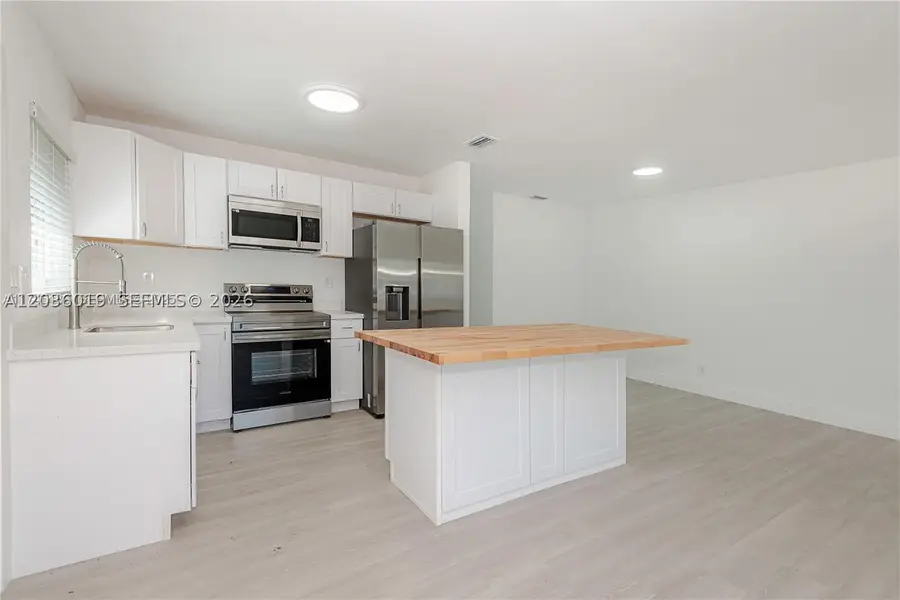 1511-1513 NW 8th, Fort Lauderdale, FL 33311 - #3
