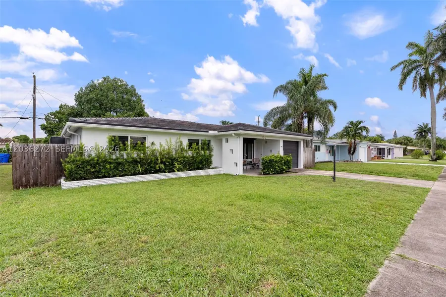706 N 32nd, Hollywood, FL 33021 - #2