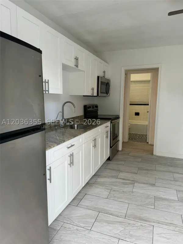 1324 N 58, Hollywood, FL 33021