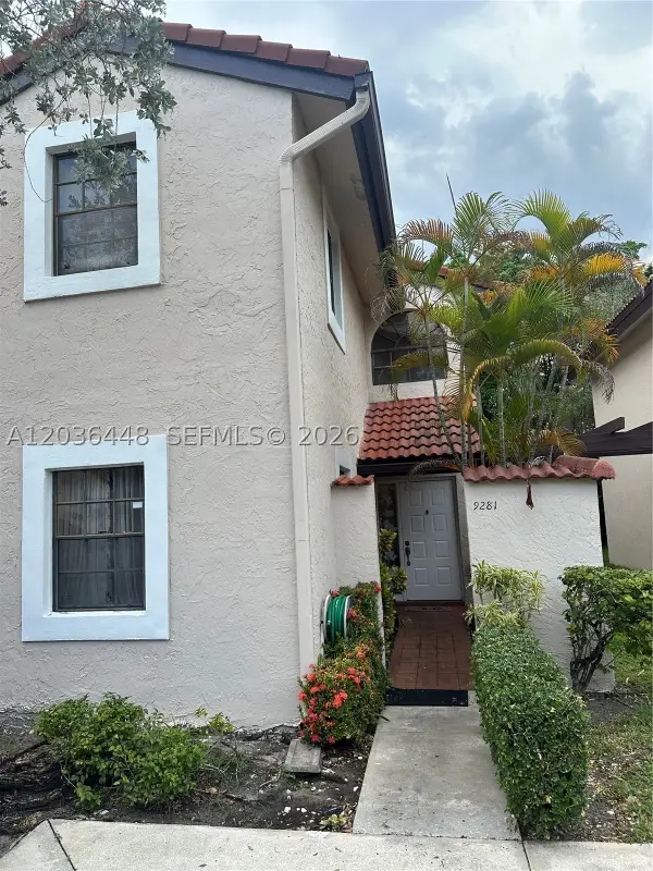 9281 W Sunrise, Plantation, FL 33322