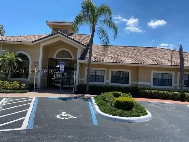 300 W Palm Cir W #208, Pembroke Pines, FL 33025 - #1