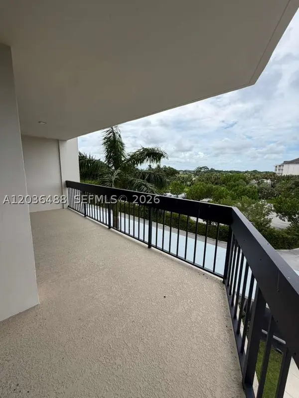 2400 Presidential #403, West Palm Beach, FL 33401