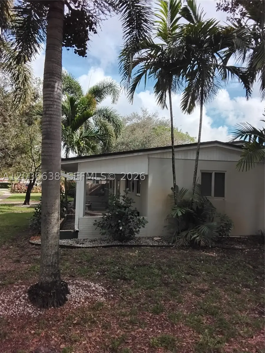 911 W Country Club, Plantation, FL 33317 - #2