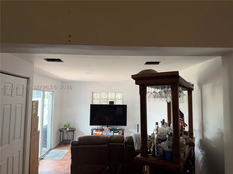 Address Withheld By Seller, Miami, FL 33183 - #2