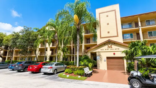 901 SW 141st #111M, Pembroke Pines, FL 33027