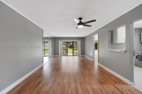 301 N Pine Island #165, Plantation, FL 33324