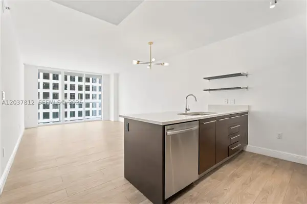 500 Brickell #1906, Miami, FL 33131