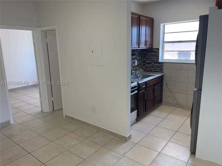1043 NW 2nd #14, Miami, FL 33128 - #3