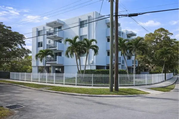 1090 NE 129th #205, North Miami, FL 33161
