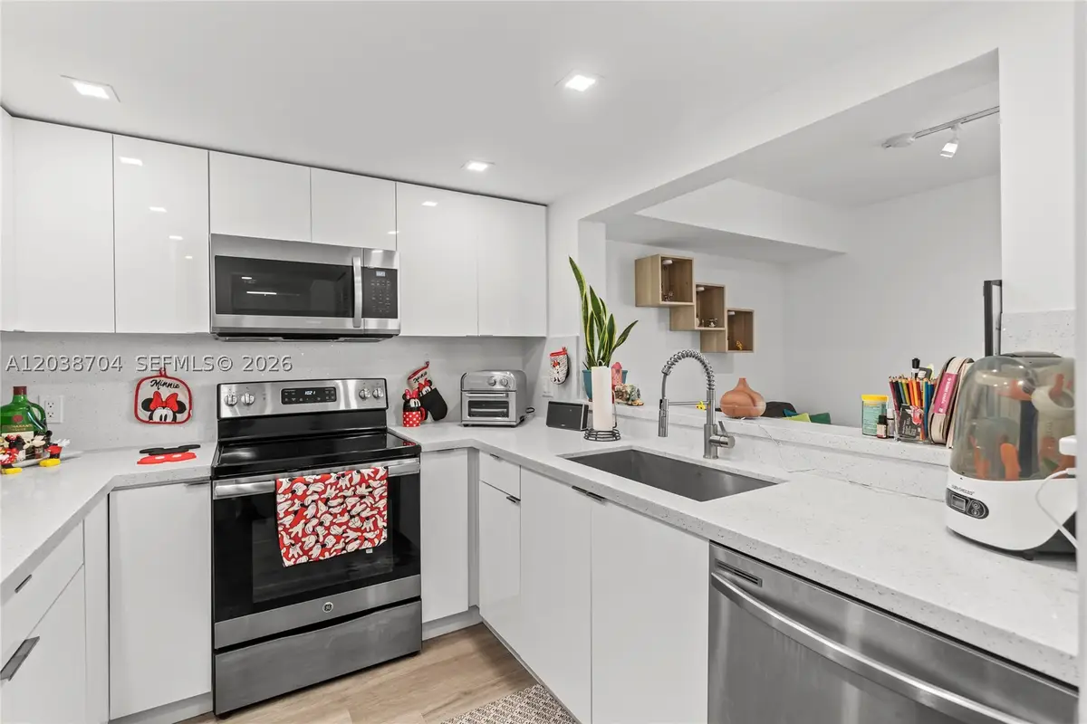 2055 SW 122nd #326, Miami, FL 33175 - #1