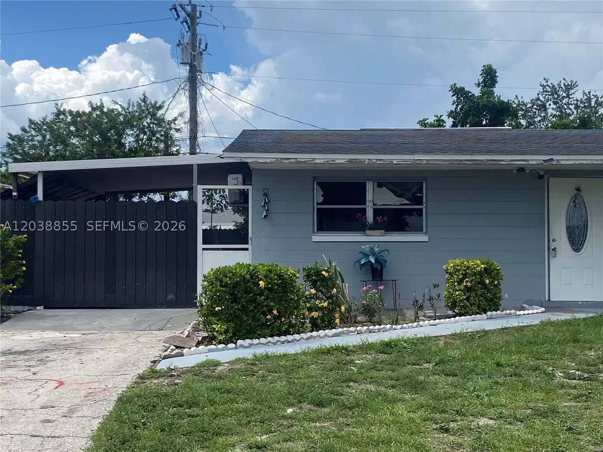 1111 N Vineyard, Lehigh Acres, FL 33936 - #1