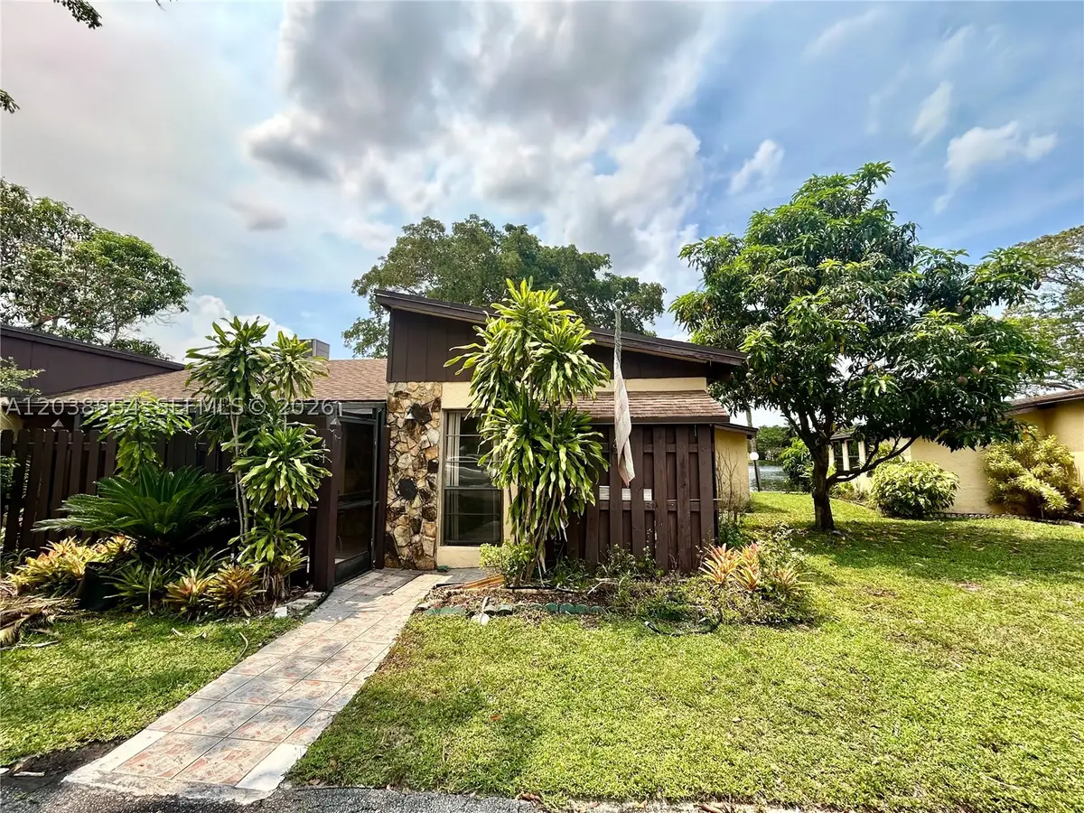 416 Briarwood #2-24, Hollywood, FL 33024 - #1
