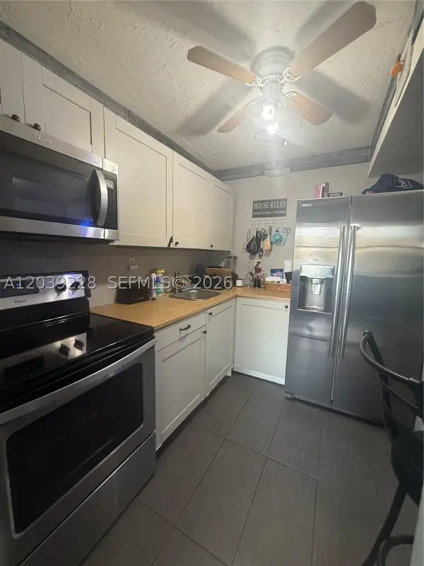 9081 Sunrise Lakes #108, Sunrise, FL 33322