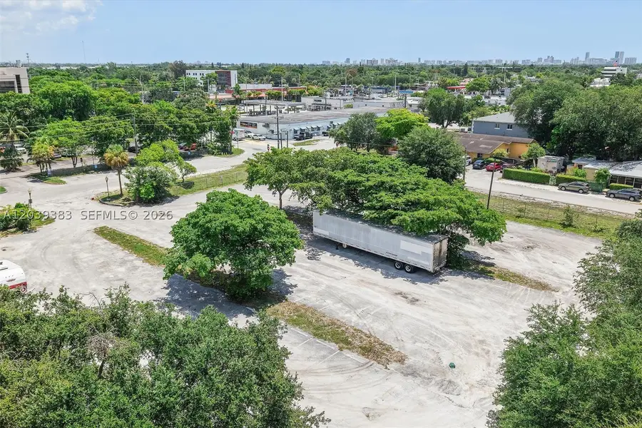 1st ave NW 166, Miami, FL 33169 - #3