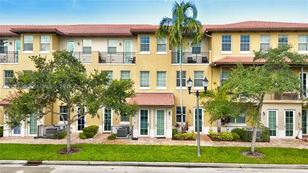 954 SW 147th #2610, Pembroke Pines, FL 33027