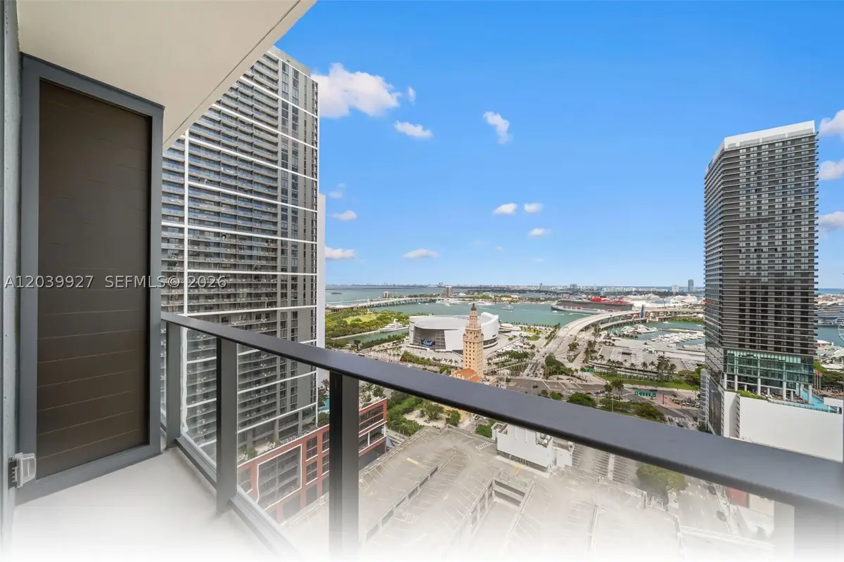 121 NE 5th #3200, Miami, FL 33132 - #1