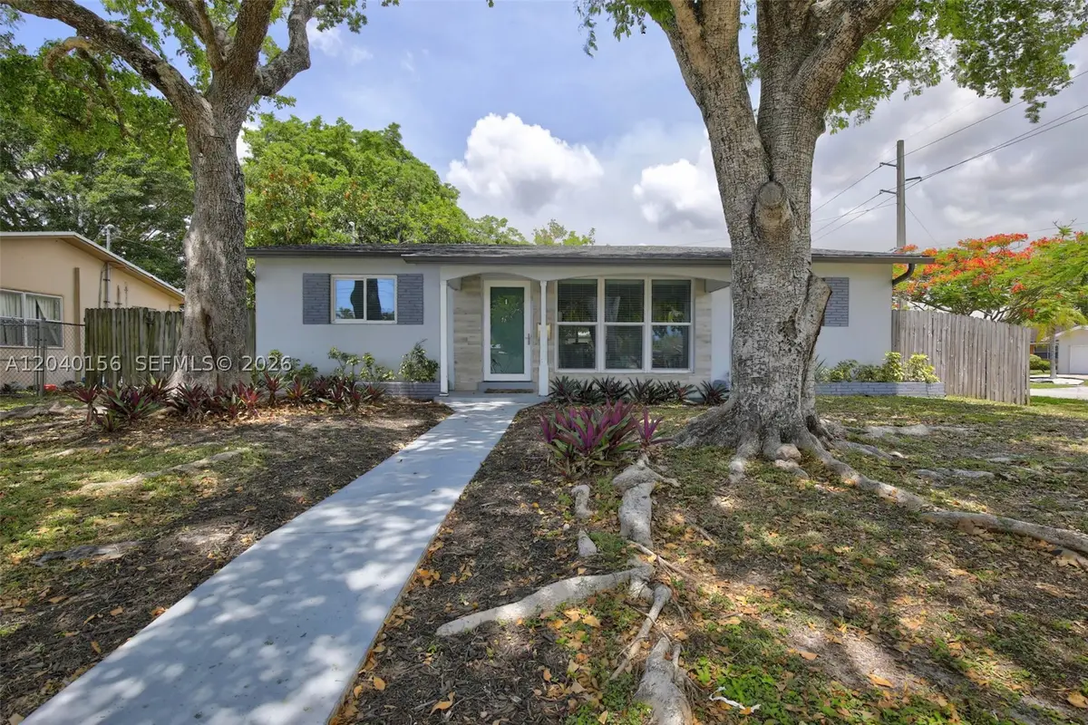 2220 N 40th, Hollywood, FL 33021 - #1