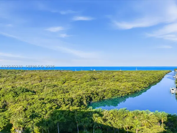 1121 Crandon #E1205, Key Biscayne, FL 33149