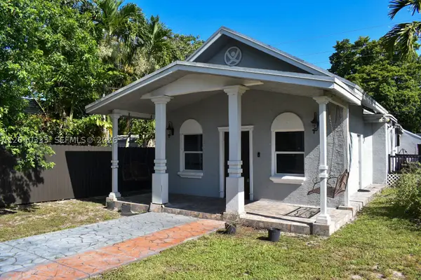 2218 Harding, Hollywood, FL 33020