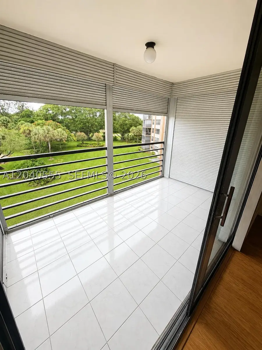 900 Saint Charles #407, Pembroke Pines, FL 33026 - #2