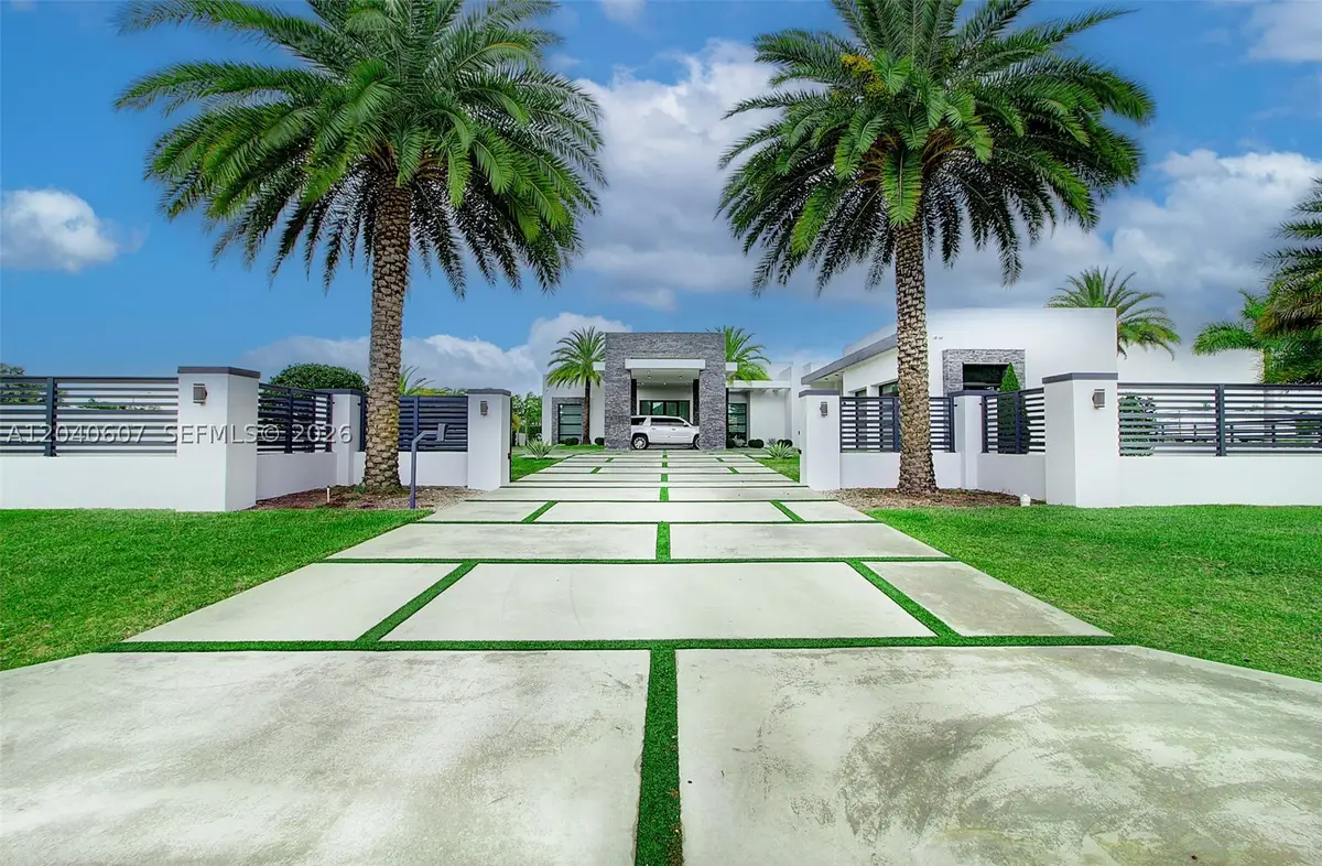 13052 NW 102nd, Hialeah Gardens, FL 33018 - #1