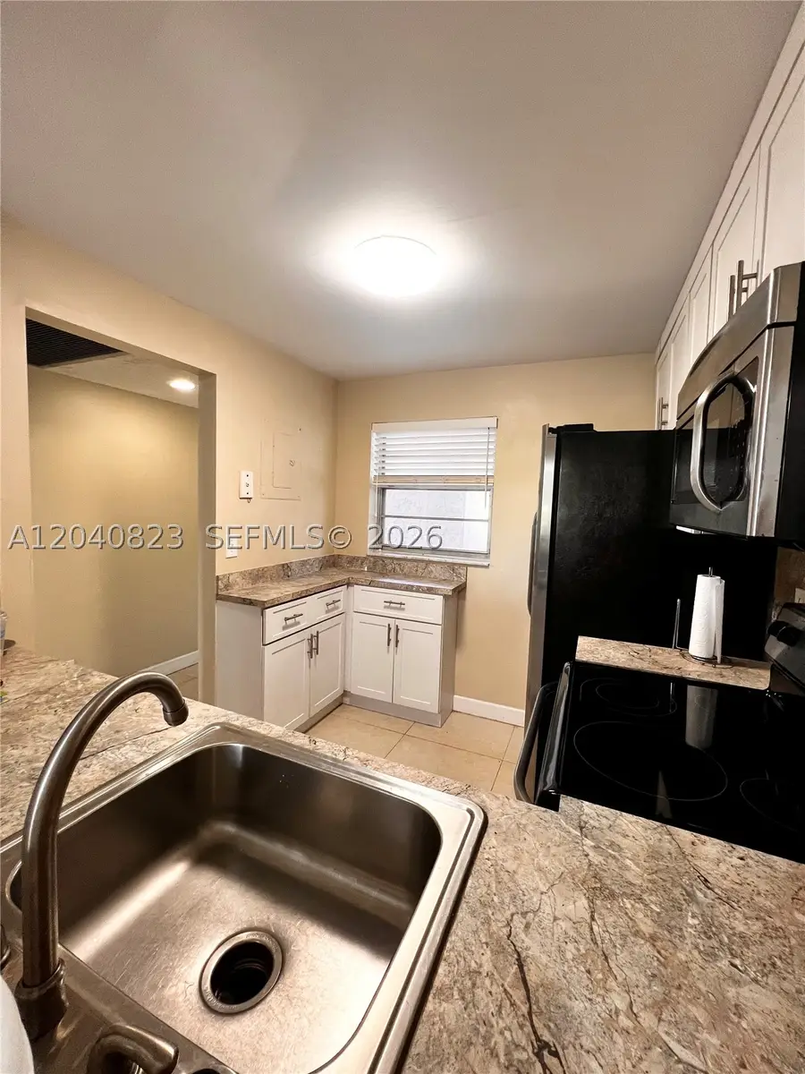 9235 Lagoon #109, Davie, FL 33324 - #3