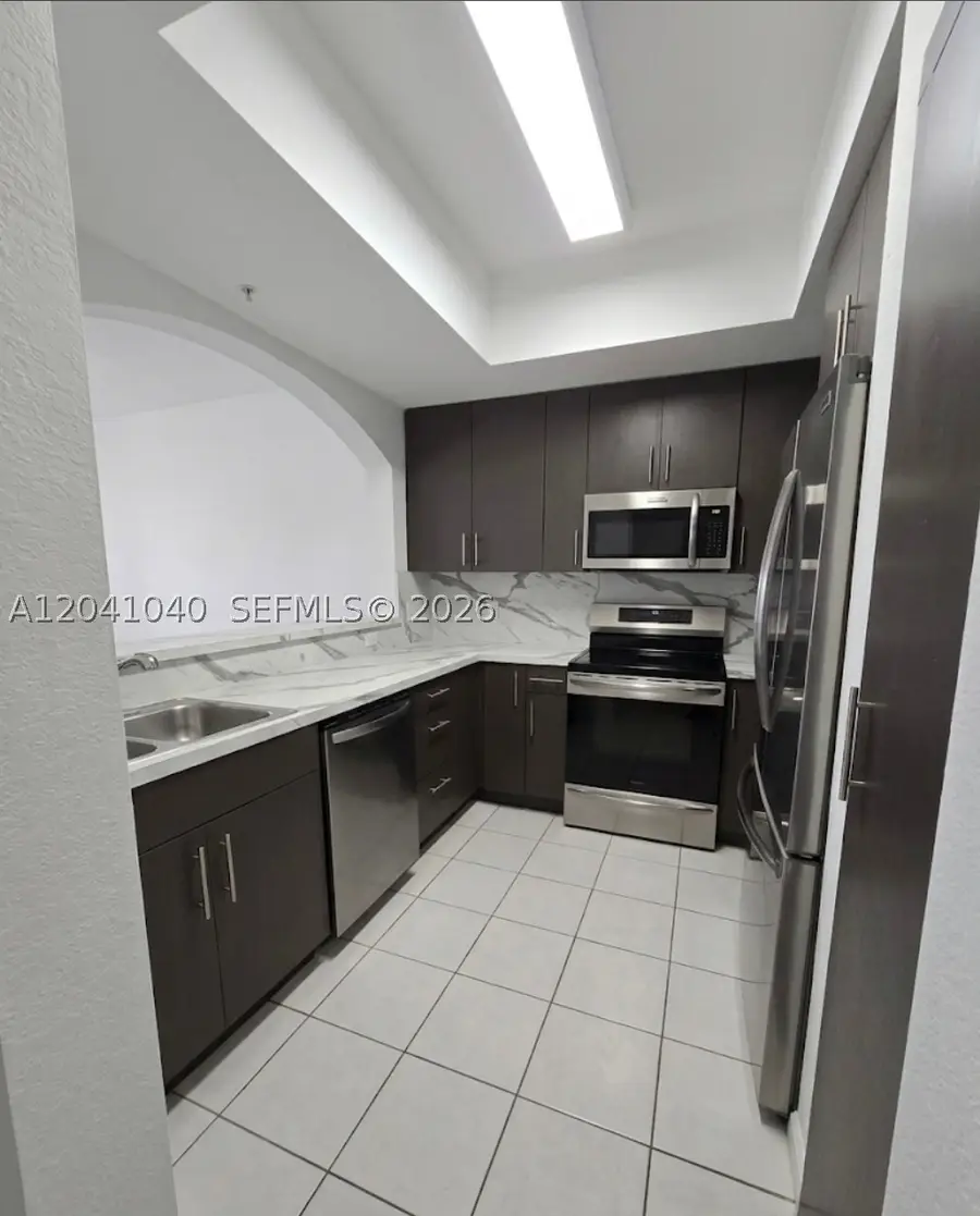 8936 W Flagler #204, Miami, FL 33174 - #3