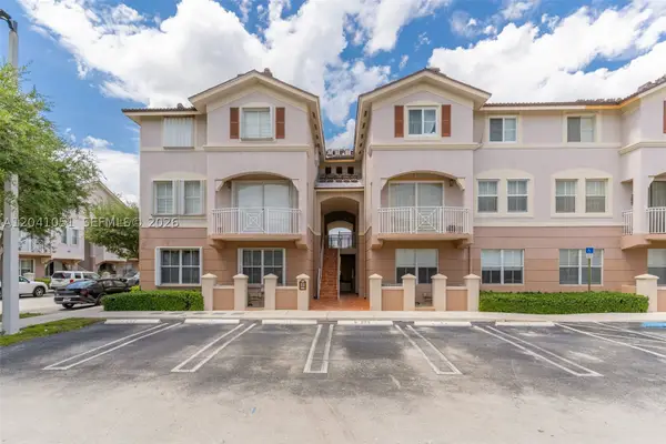 8826 W Flagler #203, Miami, FL 33174