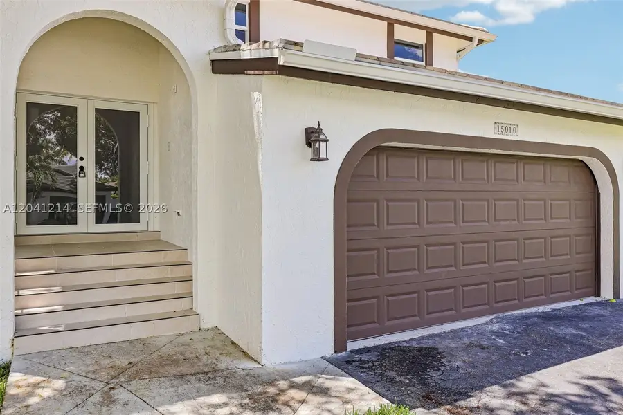 15010 E Falcons Lea, Davie, FL 33331 - #2