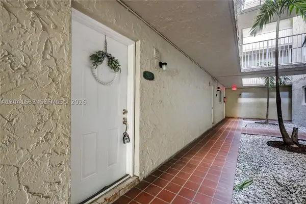Address Withheld By Seller, Hialeah Gardens, FL 33016