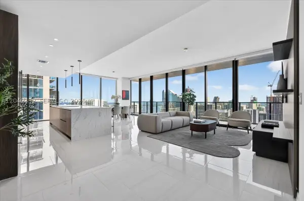 20 NE 11th #6003, Miami, FL 33132
