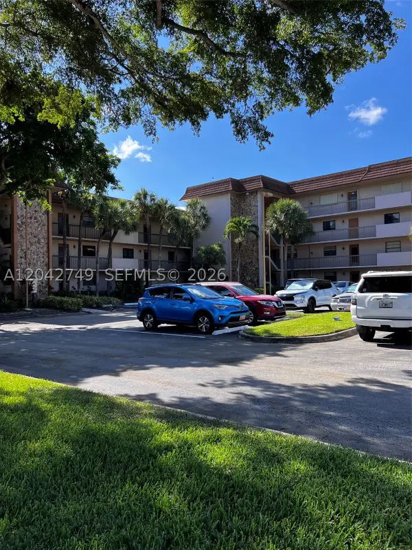 4975 E Sabal Palm #304, Tamarac, FL 33319