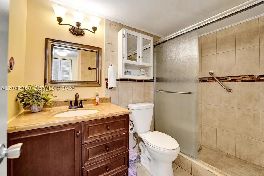 1000 Colony Point #422, Pembroke Pines, FL 33026 - #2