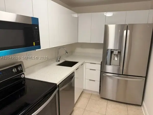 8405 NW 8th #303, Miami, FL 33126