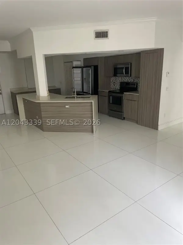 3155 NE 184th #8105, Aventura, FL 33160