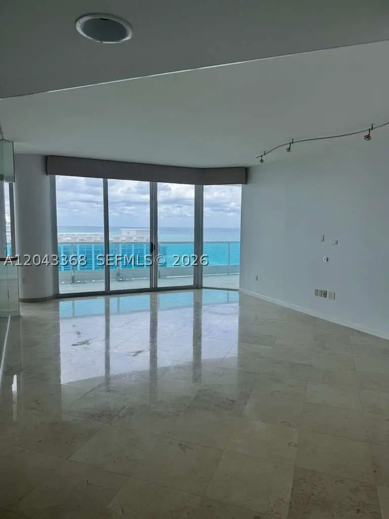 5025 Collins #1602, Miami Beach, FL 33140 - #1
