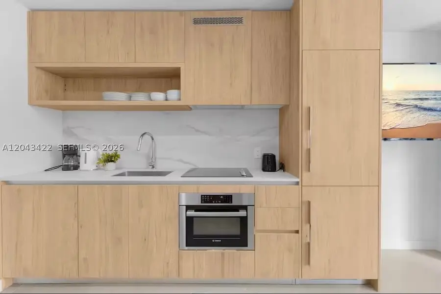 11 NE 6th #1606, Miami, FL 33132 - #3