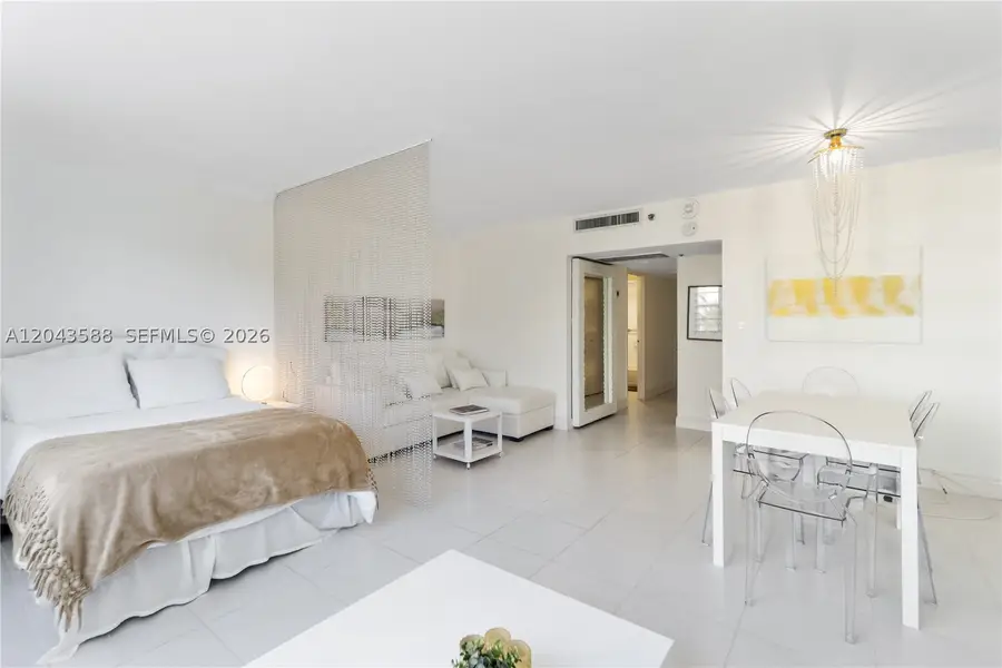 100 Lincoln #306, Miami Beach, FL 33139 - #3