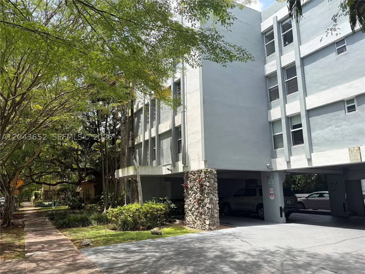 820 Salzedo #405, Coral Gables, FL 33134 - #1