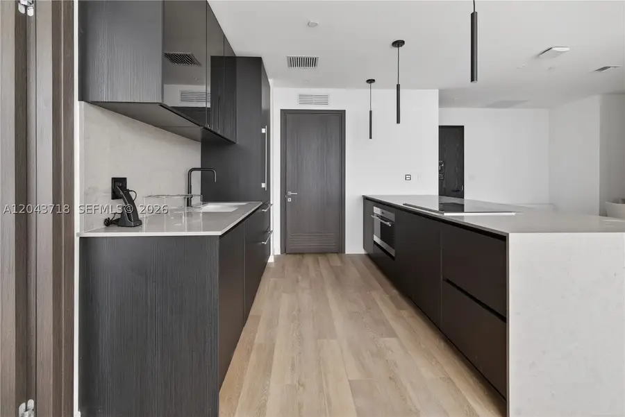 20 NE 11th #4701, Miami, FL 33132 - #2