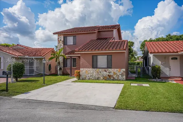 10528 SW 69th, Miami, FL 33173