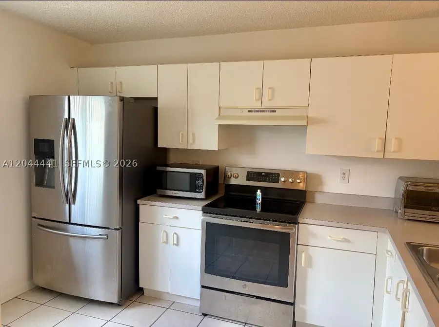 829 NW 208th, Pembroke Pines, FL 33029 - #3
