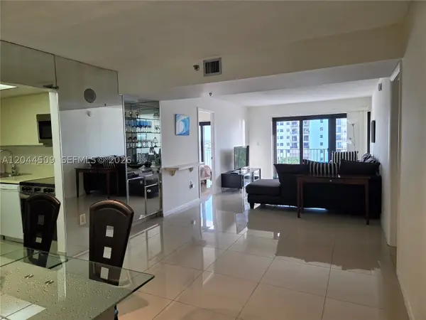 Address Withheld By Seller, Hollywood, FL 33019