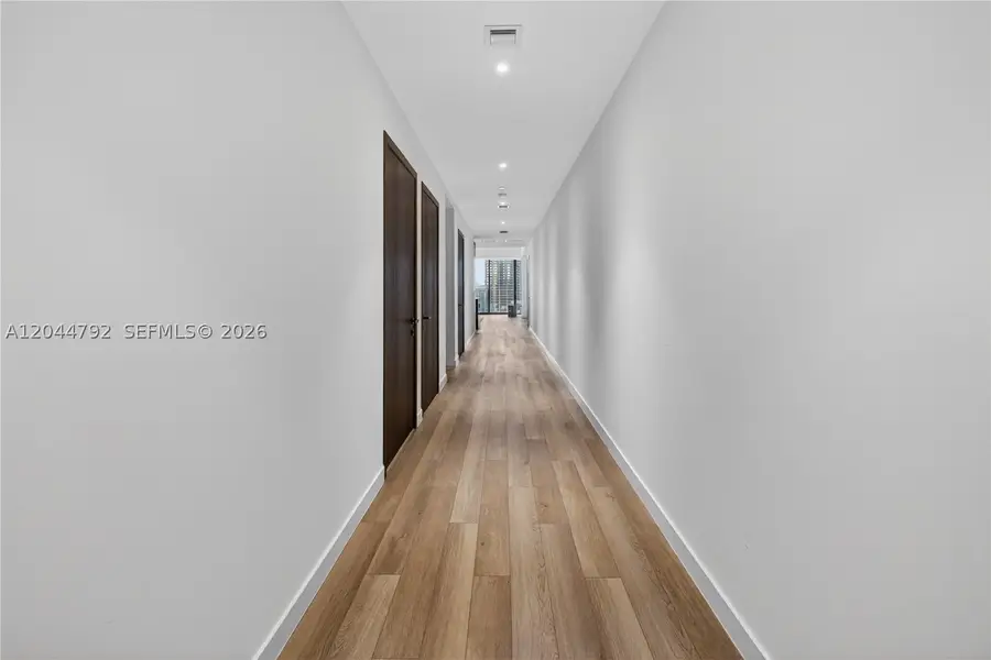 20 NE 11th #4703, Miami, FL 33132 - #2