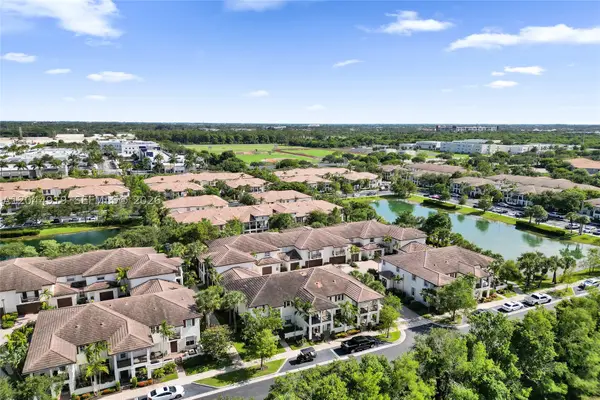 4760 Mimosa #1015, Coconut Creek, FL 33073